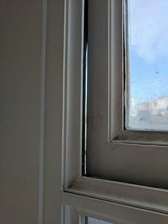 visible gap in window